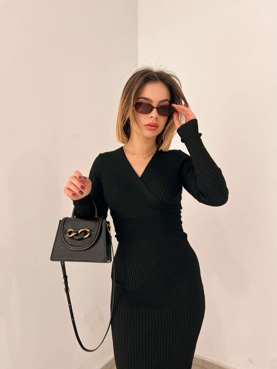 FUSTAN I GJATË NJË NGJYRËSH PËR FEMRA NË NGJYRËN E ZEZË - 1