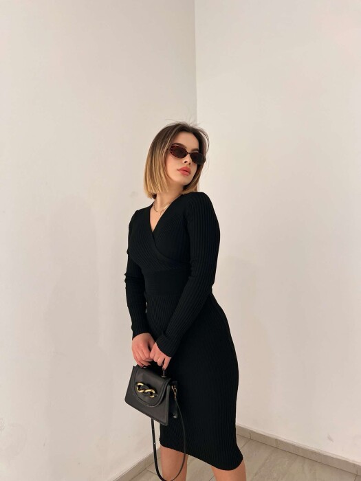 FUSTAN I GJATË NJË NGJYRËSH PËR FEMRA NË NGJYRËN E ZEZË - 4