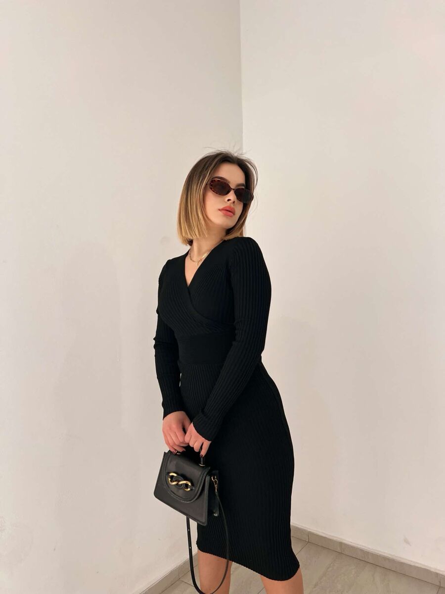 FUSTAN I GJATË NJË NGJYRËSH PËR FEMRA NË NGJYRËN E ZEZË - 4