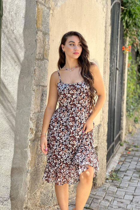 FUSTAN I SHKURTËR ME MOTIVIN E LULEVE PËR FEMRA NË NGJYRËN KAFE - KLAUDIO FASHION