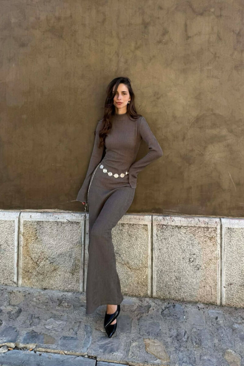 FUSTAN NJE NGJYRESH ME DETAJIN E RRIPIT GOLD PER FEMRA NE NGJYRE GRI TE ERRET - 1