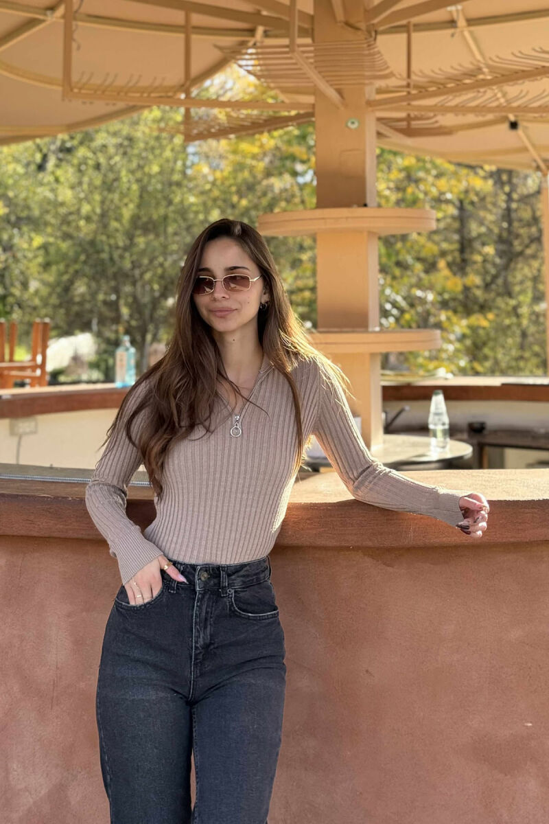 GJYSËM GOLF PËR FEMRA ME ZINXHIR NË NGJYRË KAFE - 2