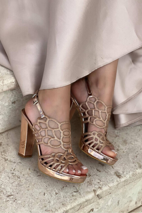 GLITTER THICK HEEL WOMAN HIGH HEEL POWDER/PUDER - 1