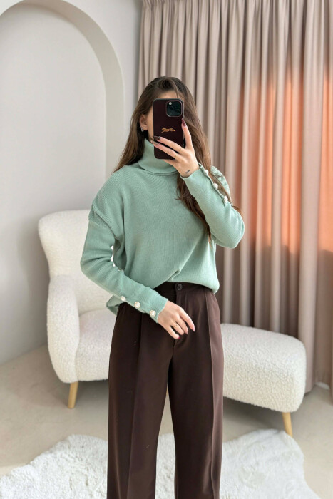 GOLF ME DETAJIN E KOPSAVE NË MENGËT PËR FEMRA NË NGJYRËN MENTE - 2