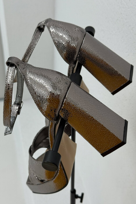 HIGH HEEL ONE COLOR LEATHER WOMEN SANDALS BRONX/BRONX - 3