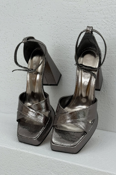 HIGH HEEL ONE COLOR LEATHER WOMEN SANDALS BRONX/BRONX - 4