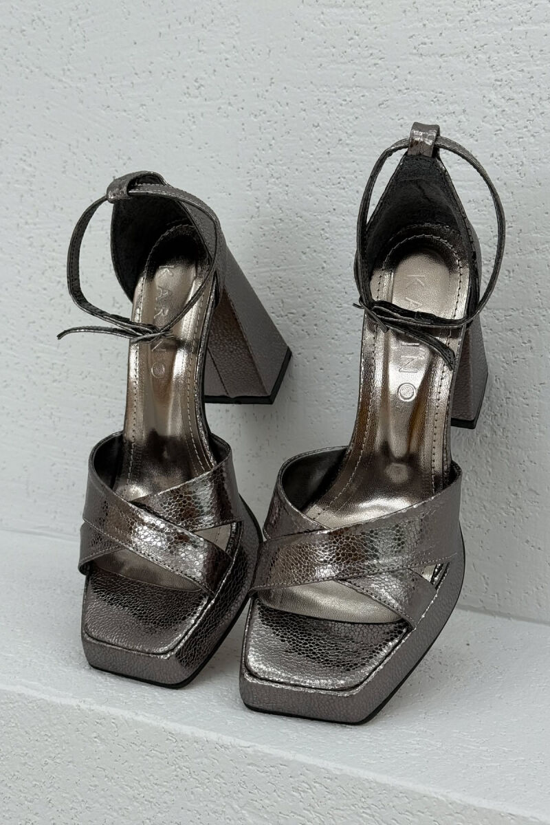 HIGH HEEL ONE COLOR LEATHER WOMEN SANDALS BRONX/BRONX - 4