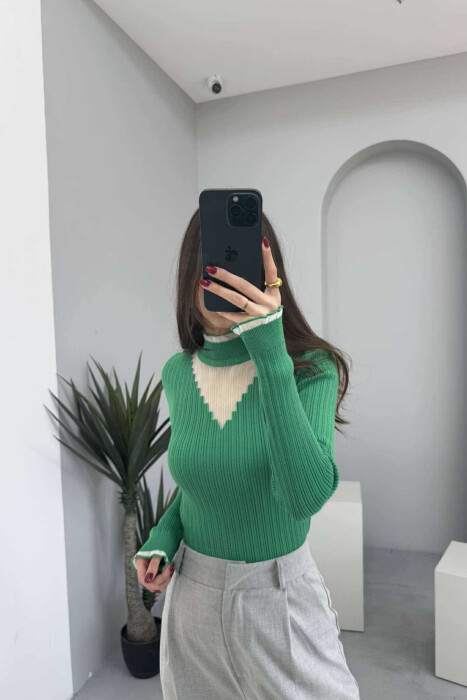 HIGH NECK TRIMMED WOMEN SWEATER LIGHT GREEN/JEZB 