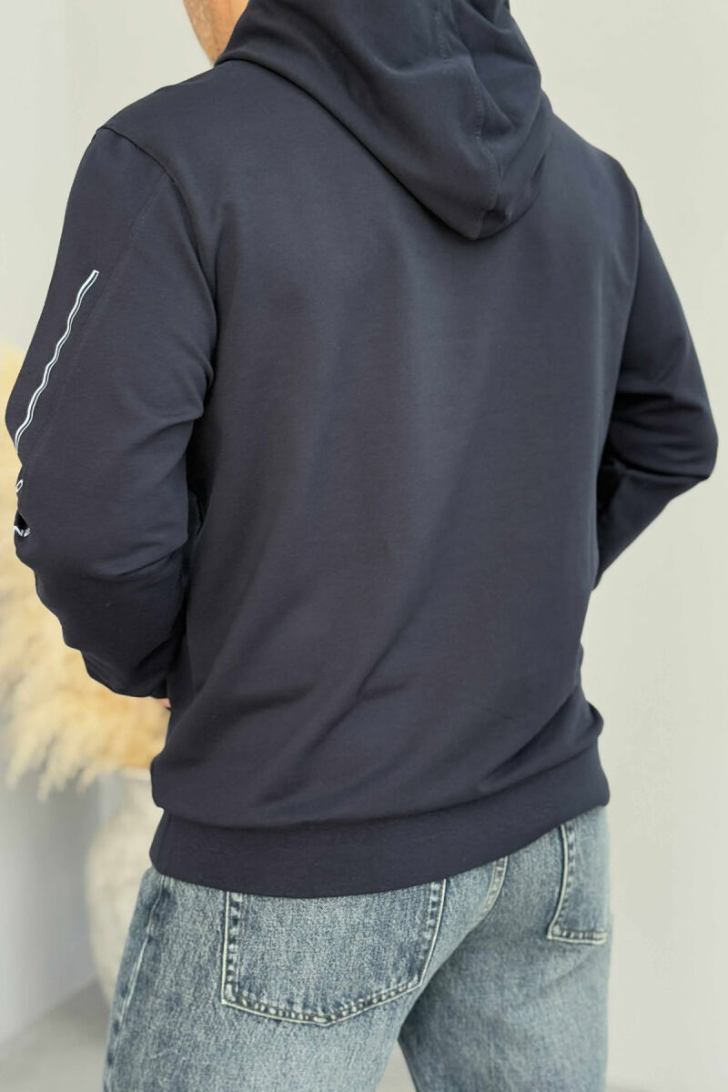 HOODIE ME LOGO TË THJESHTË TË VOGËL PARA PËR MESHKUJ NË NGJYRËN BLU - 3