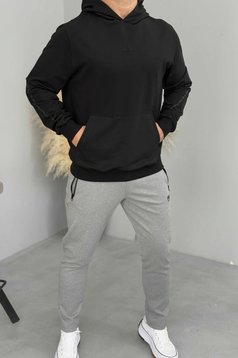 HOODIE ME LOGO TË THJESHTË TË VOGËL PARA PËR MESHKUJ NË NGJYRËN E ZEZË - 2