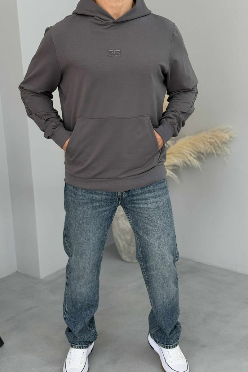 HOODIE ME LOGO TË THJESHTË TË VOGËL PARA PËR MESHKUJ NË NGJYRËN GRI TË ERRËT - 2