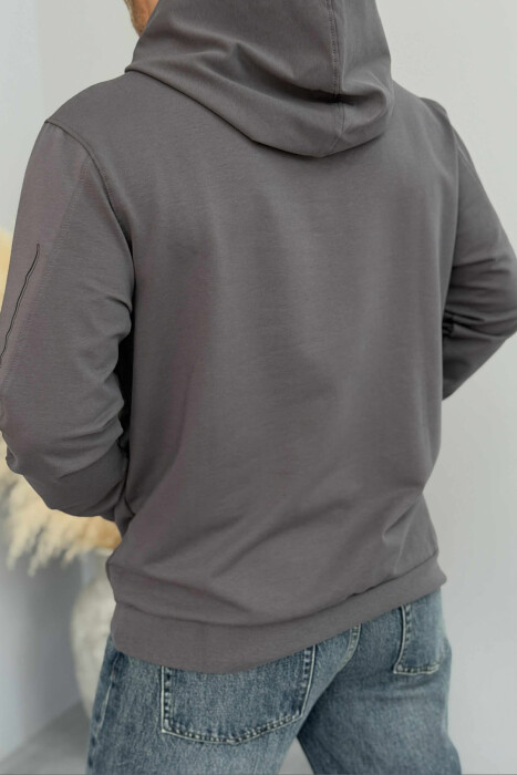 HOODIE ME LOGO TË THJESHTË TË VOGËL PARA PËR MESHKUJ NË NGJYRËN GRI TË ERRËT - 3