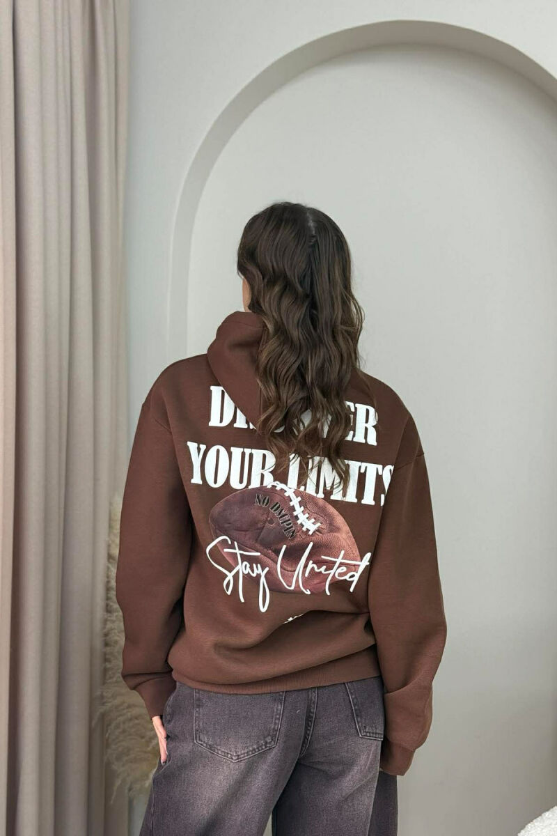 HOODIE ME PUSH DHE DIZAJN NGA TE DY ANET PER FEMRA NE NGJYRE KAFE - 4