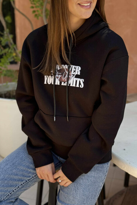 HOODIE ME PUSH DHE DIZAJN NGA TË DY ANËT PËR FEMRA NË NGJYRË TË ZEZË - 4