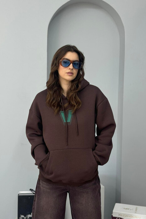 HOODIE ME PUSH ME SHKRIME NE PJESEN E PASME PER FEMRA NE NGJYRE KAFE TE ERRET - 1