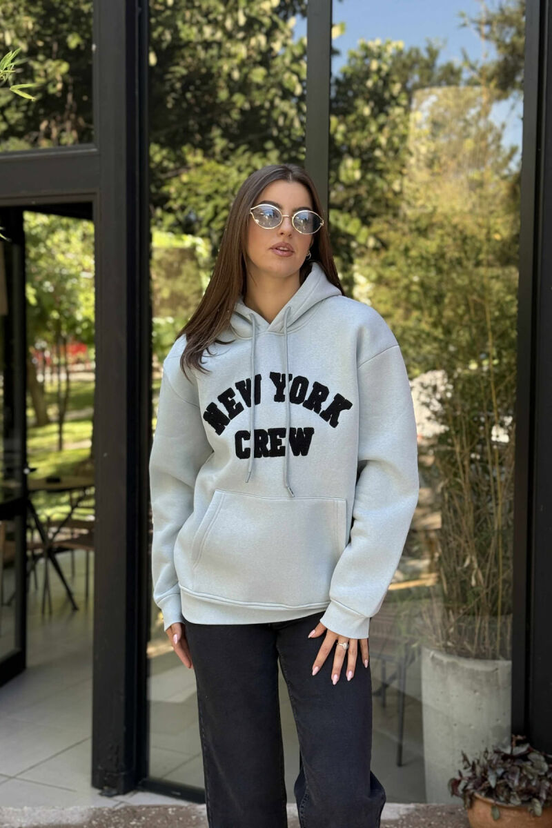 HOODIE ME PUSH NJËNGJYRËSHE PËR FEMRA NË NGJYRËN BLU TË ZBARDHUR - 2