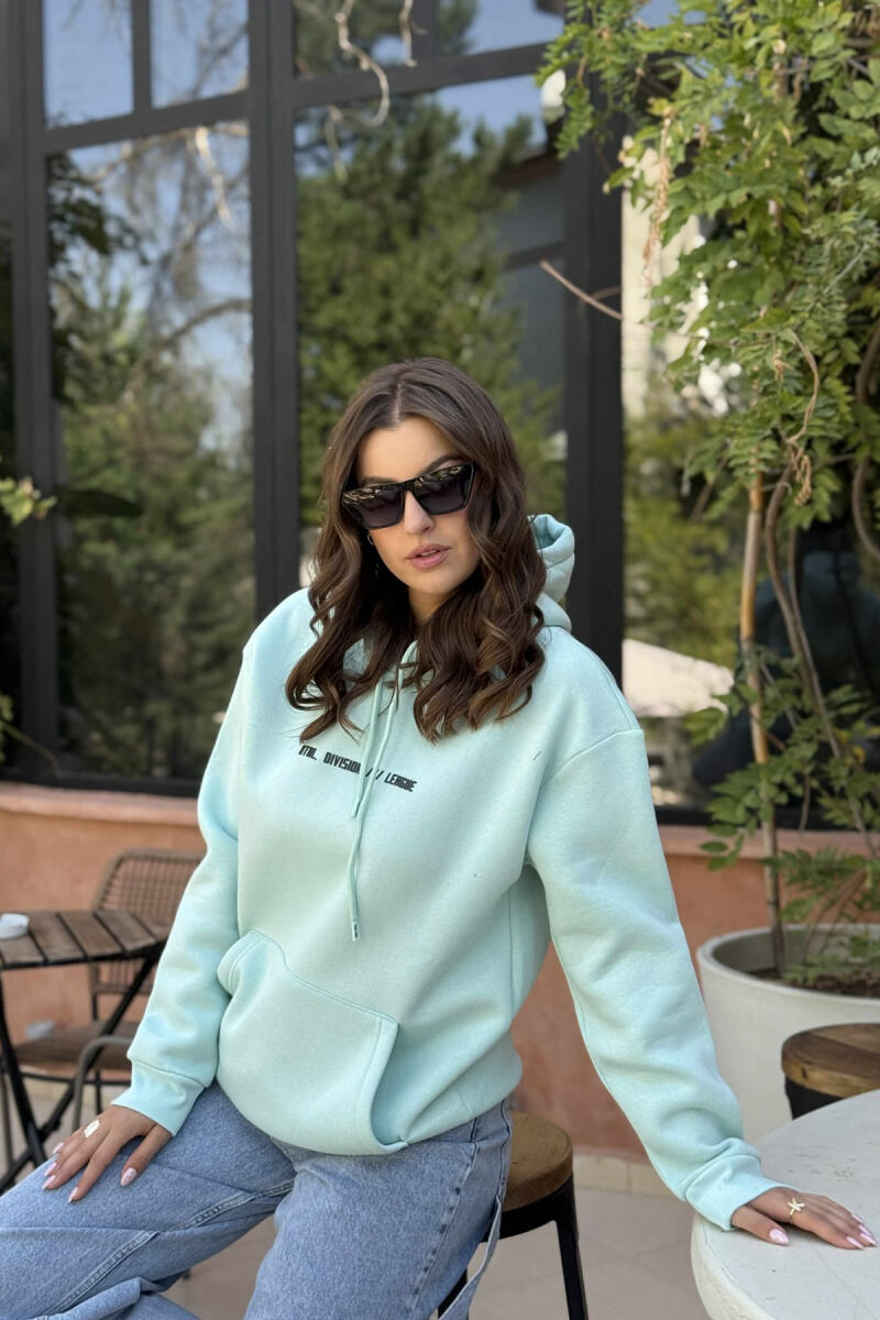 HOODIE NJË NGJYRËSHE ME PUSH DHE ME SHKRIM PARA PËR FEMRA NË NGJYRË MENTE - 3