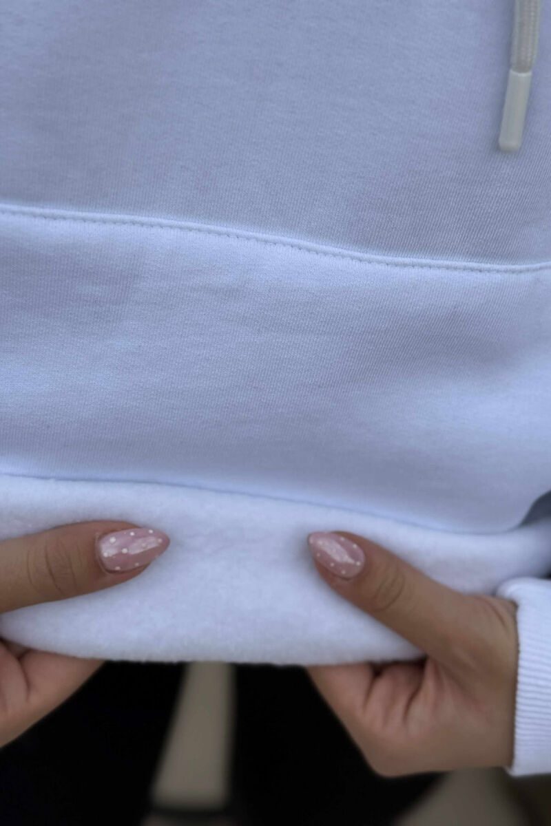 HOODIE NJË NGJYRËSHE ME PUSH DHE ME SHKRIME NË PJESËN PARA PËR FEMRA NË NGJYRË TË BARDHË - 5