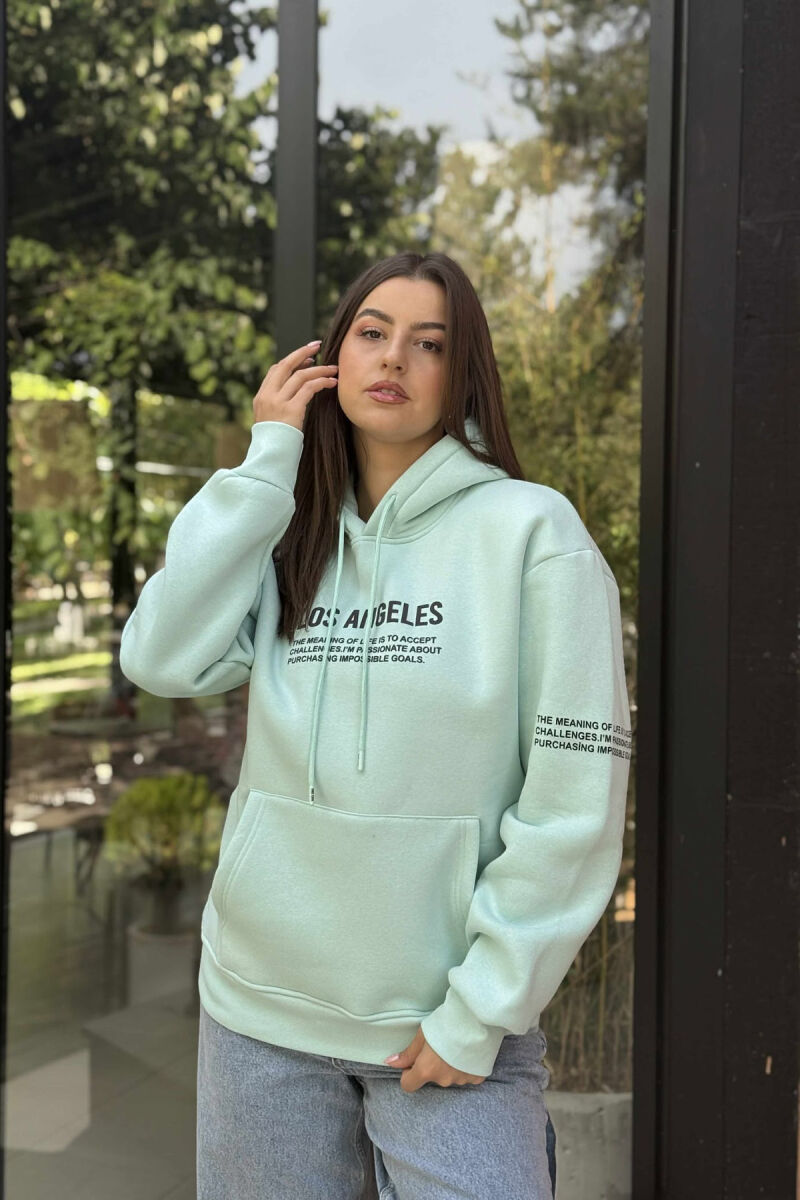 HOODIE NJË NGJYRËSHE ME PUSH DHE ME SHKRIME NË PJESËN PARA PËR FEMRA NË NGJYRËN MENTE - 2