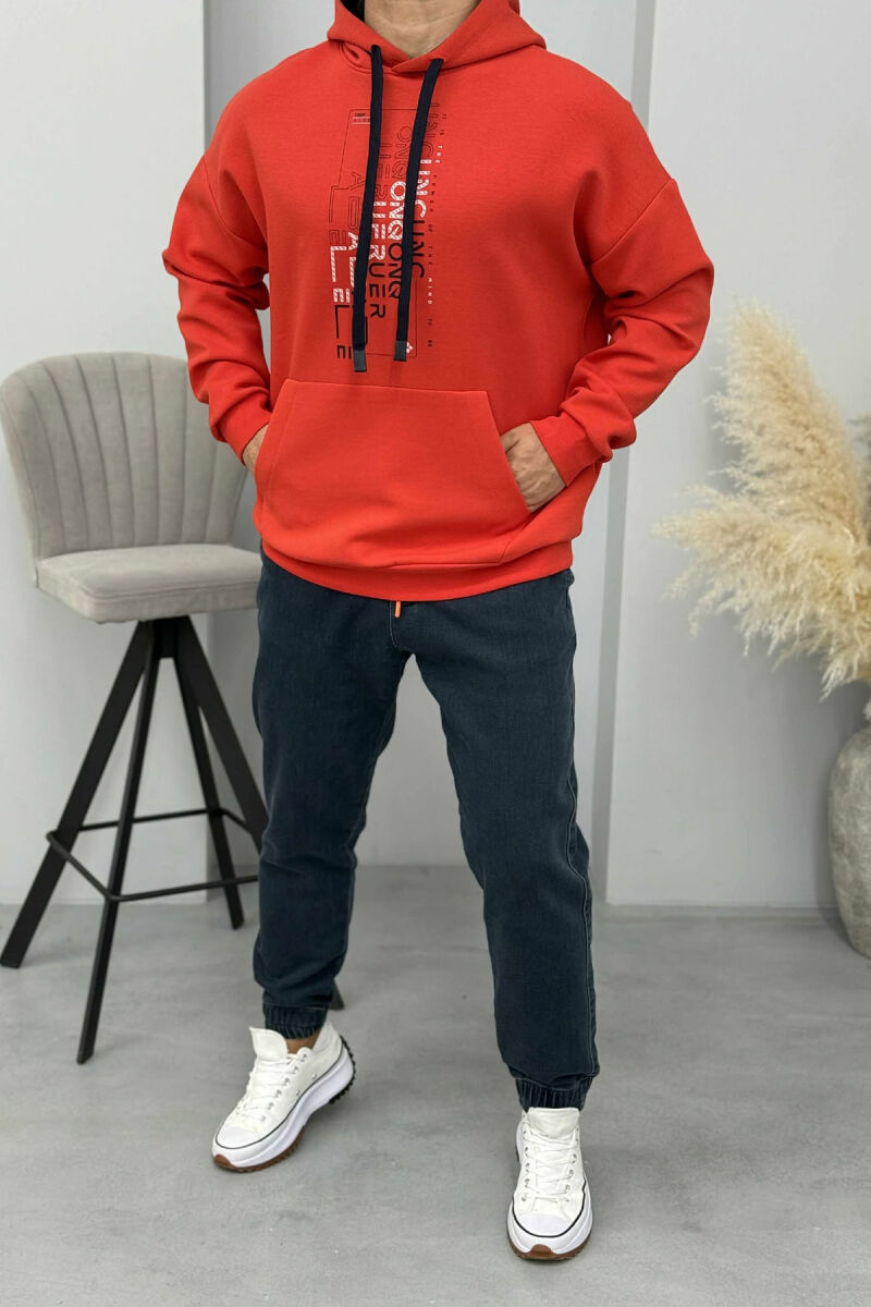 HOODIE NJËNGJYRËSHE ME DIZANJ PARA PËR MESHKUJ NË NGJYRËN E KUQE - 2