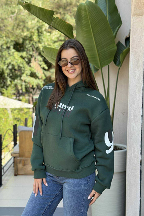 HOODIE NJËNGJYRËSHE ME PUSH DHE SHKRIM PËR FEMRA NË NGJYRËN JESHILE - 2