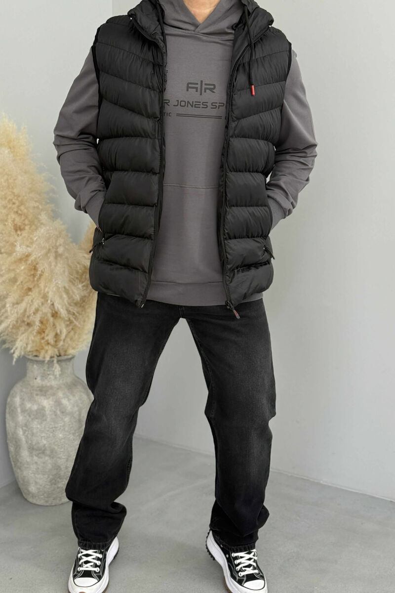 JELEK ME KAPUC DHE XHEPA ME ZINXHIR PËR MESHKUJ NË NGJYRËN E ZEZË - 5