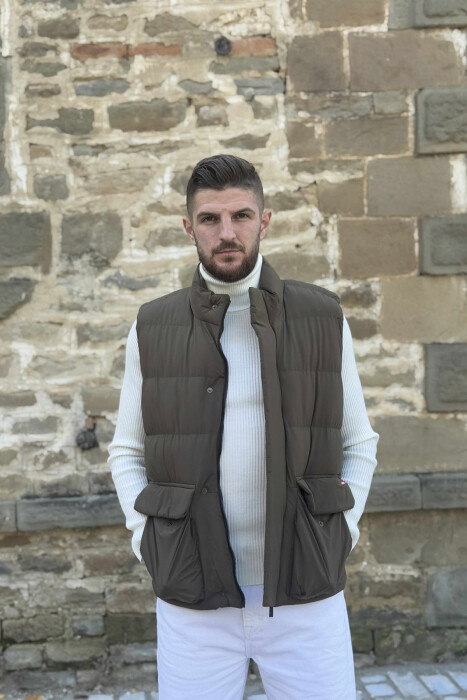 JELEK NJË NGJYRËSH ME ZINXHIR DHE ME DETAJIN E XHEPAVE PËR MESHKUJ NË NGJYRË JESHILE - 1