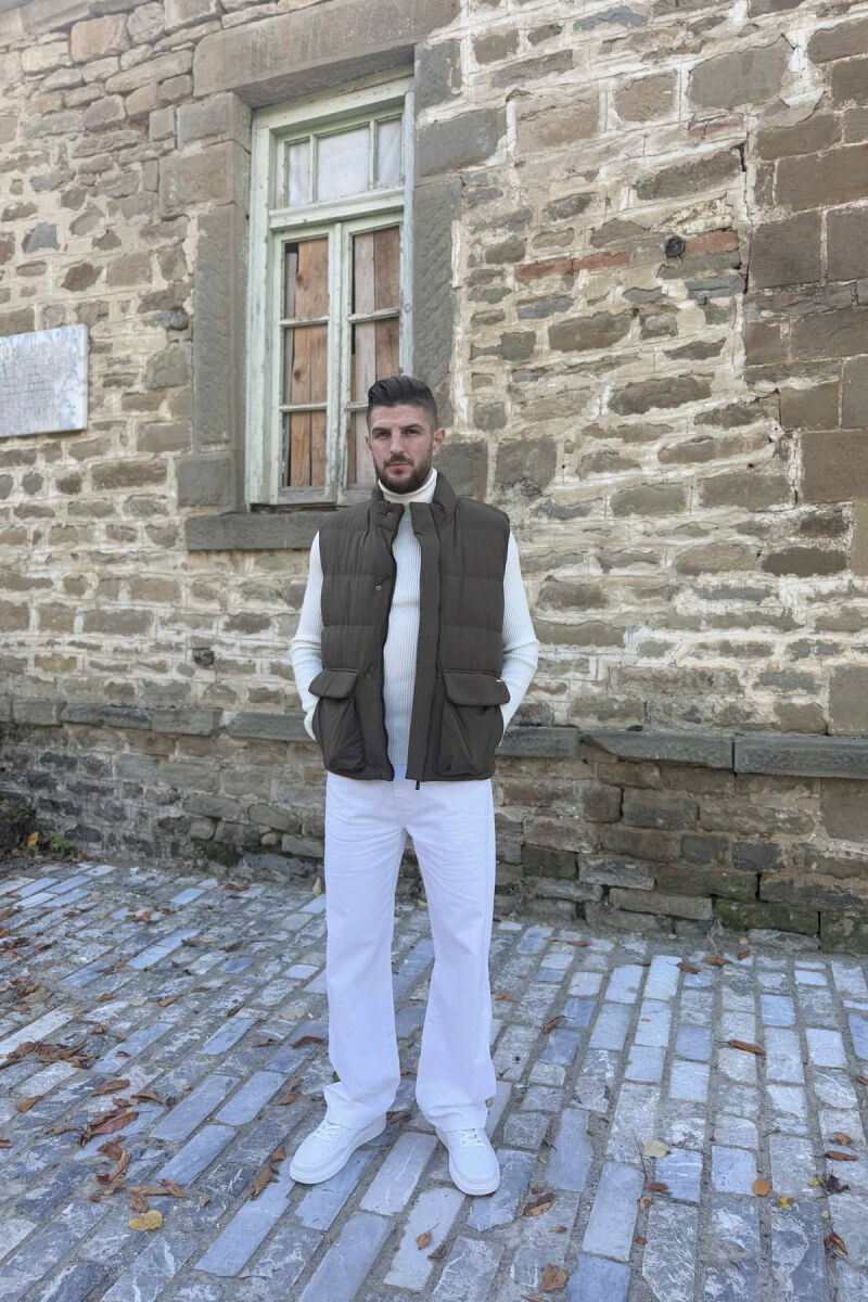 JELEK NJË NGJYRËSH ME ZINXHIR DHE ME DETAJIN E XHEPAVE PËR MESHKUJ NË NGJYRË JESHILE - 2