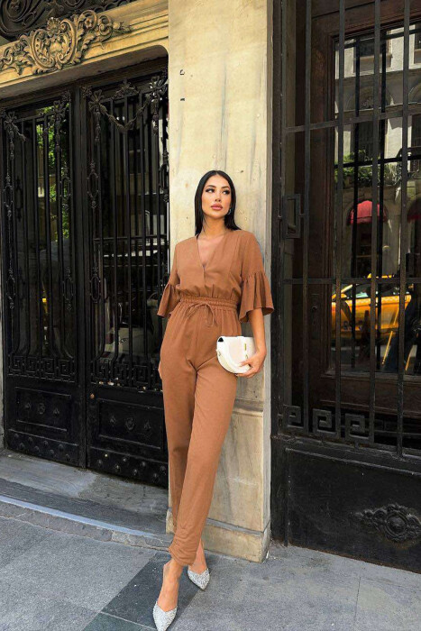 JUMPSUIT NJË NGJYRËSH I THJESHTË PËR FEMRA NË NGJYRËN KAFE - 2