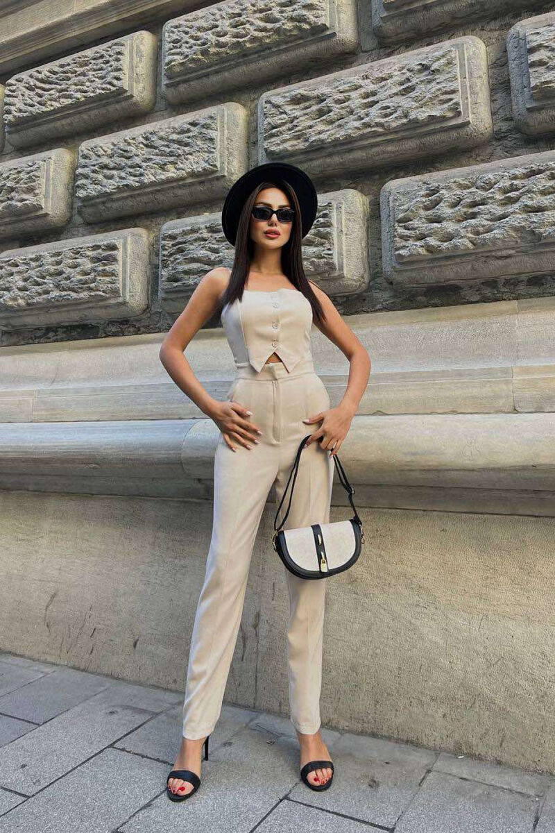 JUMPSUIT NJË NGJYRËSH KLASIK PËR FEMRA NË NGJYRËN BEZHË - 2