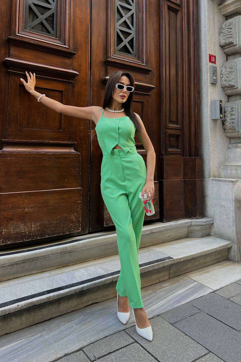 JUMPSUIT NJË NGJYRËSH KLASIK PËR FEMRA NË NGJYRËN JESHILE E ZBARDHUR - 2
