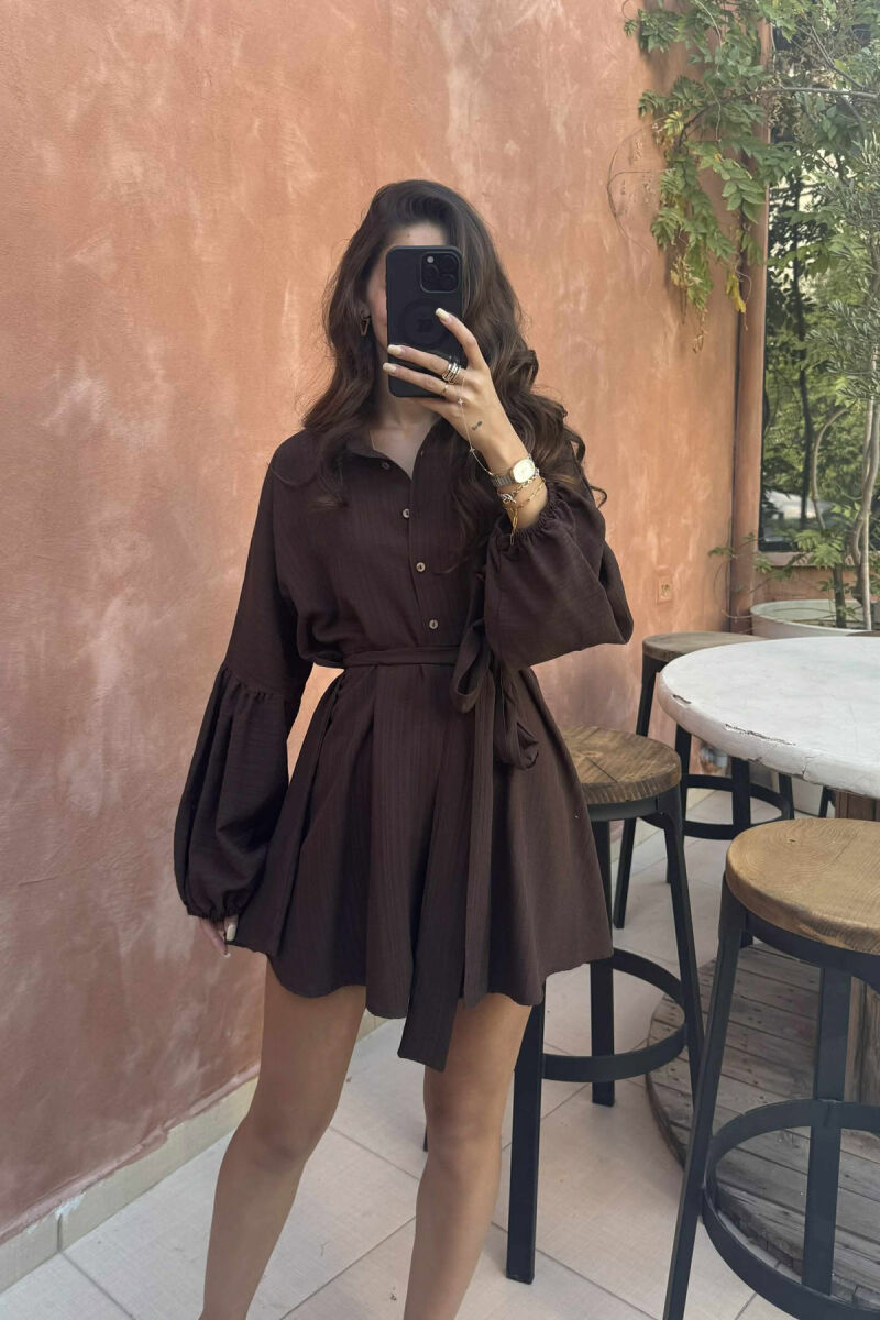 JUMPSUIT NJË NGJYRËSH ME KOPSA DHE LIDHËSE PËR FEMRA NË NGJYRËN KAFE - 3