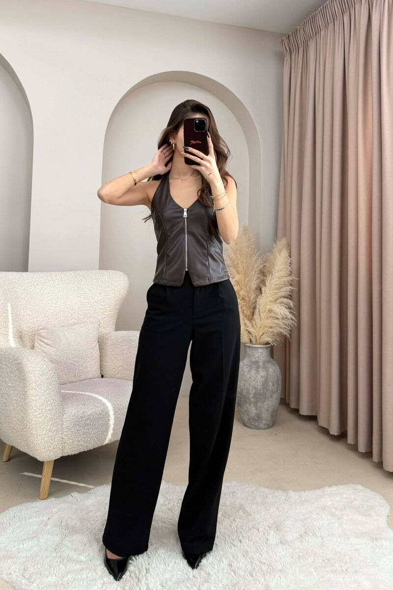 KANATIERE LEKURE NJE NGJYRESHE ME SHPINEN E HAPUR PER FEMRA NE NGJYRE KAFE TE ERRET - 2