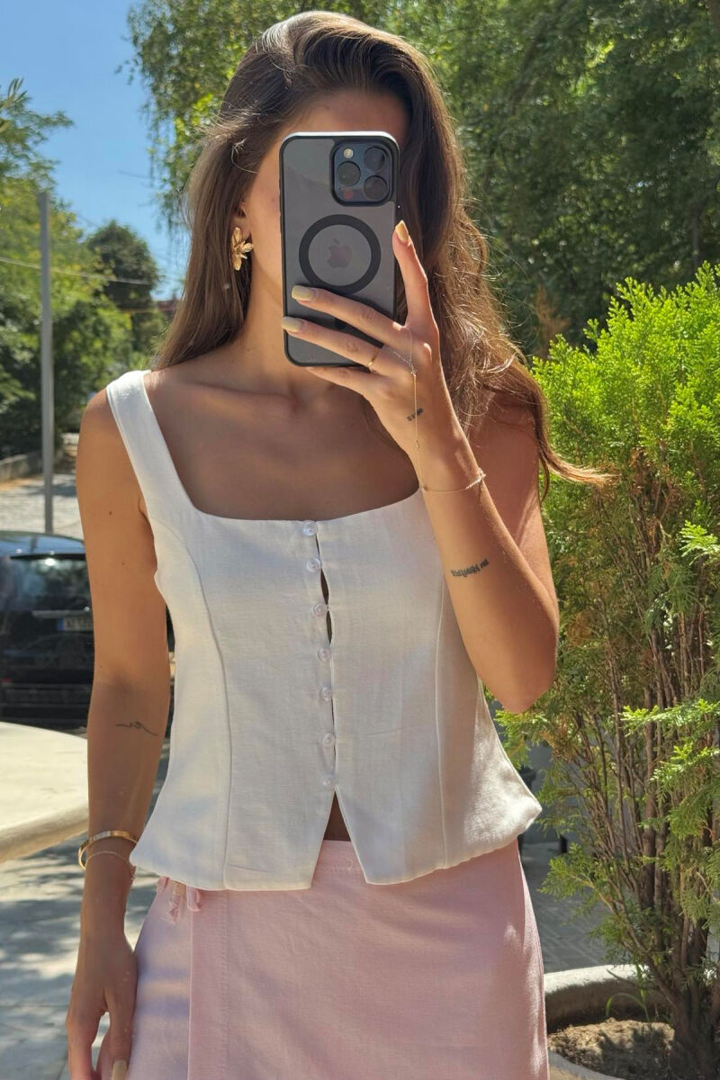 KANATIERE NJË NGJYRËSHE ME BUTONA PËR FEMRA NË NGJYRËN E BARDHË - 2