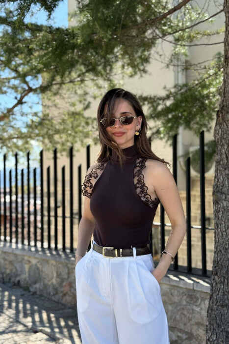 KANATJERE ME DETAJE DANTELLE PER FEMRA NE NGJYRE KAFE - 1