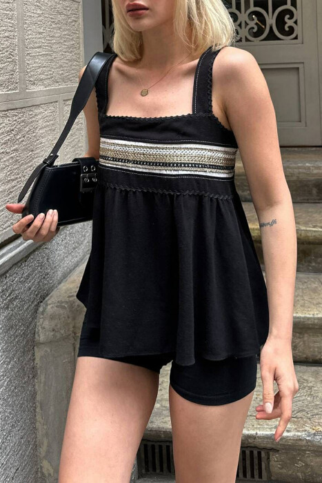 KANATJERE PËR FEMRA NË NGJYRËN E ZEZË - 4