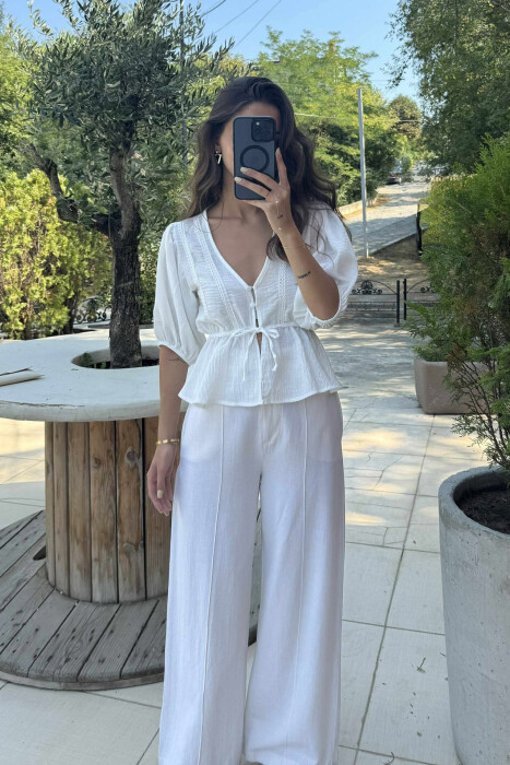 KËMISHË E THJESHTË NJË NGJYRËSHE PËR FEMRA NË NGJYRËN E BARDHË - KLAUDIO FASHION