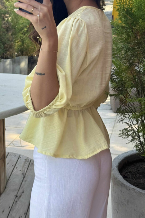 KËMISHË E THJESHTË NJË NGJYRËSHE PËR FEMRA NË NGJYRËN E VERDHË - 4