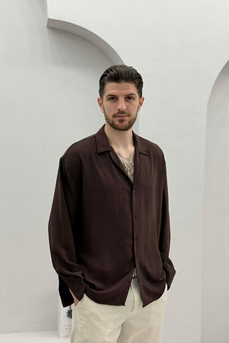 KEMISHE NJE NGJYRESHE E THJESHTE PER MESHKUJ NE NGJYRE KAFE TE ERRET - 1