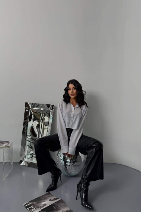 KEMISHE NJE NGJYRESHE ME BUTONA GOLD PER FEMRA NE NGJYRE TE BARDHE - 4