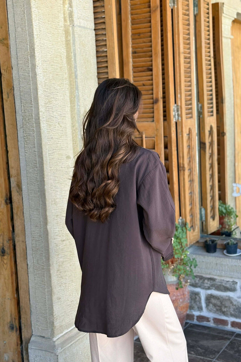 KEMISHE NJE NGJYRESHE ME DETAJIN E SHALLIT PER FEMRA NE NGJYRE KAFE - 4