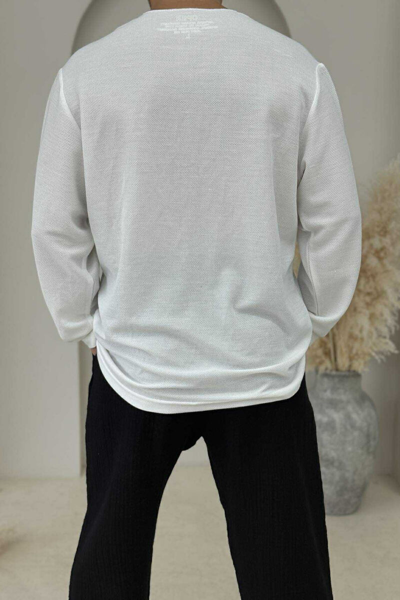 KËMISHË NJË NGJYRËSHE ME DETAJIN E XHEPIT PËR MESHKUJ NË NGJYRËN E BARDHË - 3