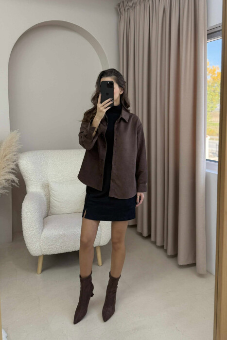 KËMISHË NJË NGJYRËSHE ME NJË XHEP PËE FEMRA NË NGJYRË KAFE TË ERRËT - 6