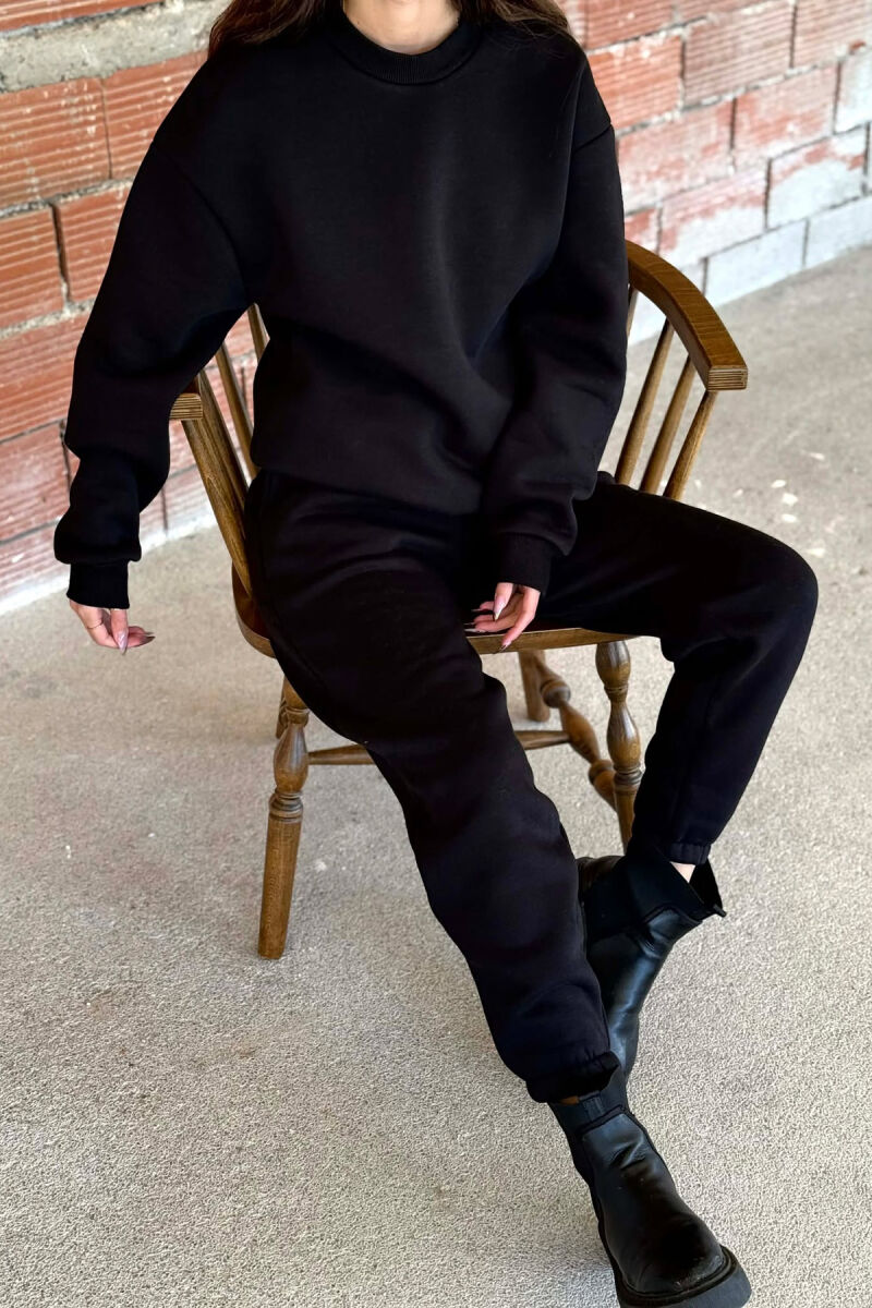 KOSTUM ME PUSH BLUZE ME JAKE TE RRUMBULLAKET + TUTA PER FEMRA NE NGJYRE TE ZEZE - 3