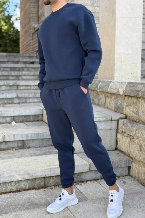 KOSTUM ME PUSH BLUZË ME JAKË TË RRUMBULLAKËT+TUTA PËR MESHKUJ NË NGJYRË BLU TË ERRËT - 3