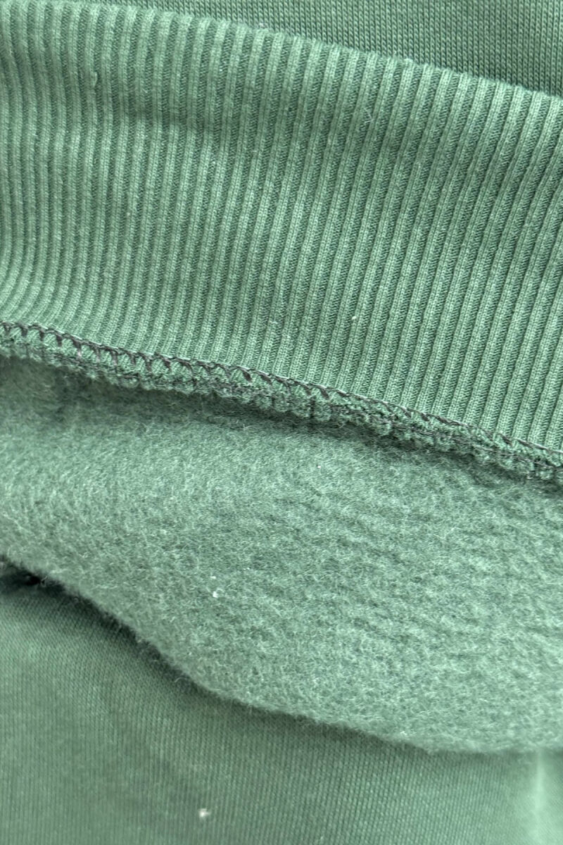 KOSTUM ME PUSH BLUZË ME JAKË TË RRUMBULLAKËT+TUTA PËR MESHKUJ NË NGJYRË JESHILE PYLLI - 3