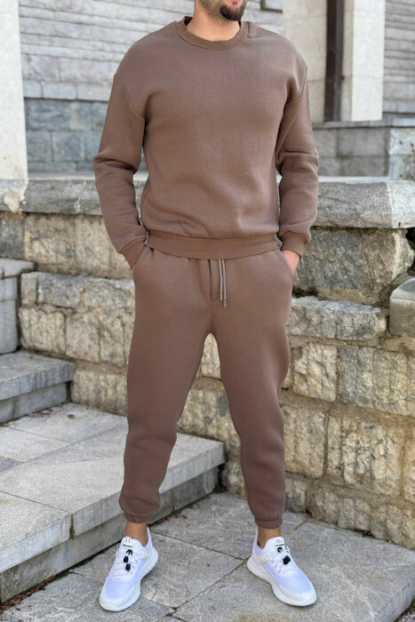 KOSTUM ME PUSH BLUZË ME JAKË TË RRUMBULLAKËT+TUTA PËR MESHKUJ NË NGJYRË KAFE TË ZBARDHUR - 1