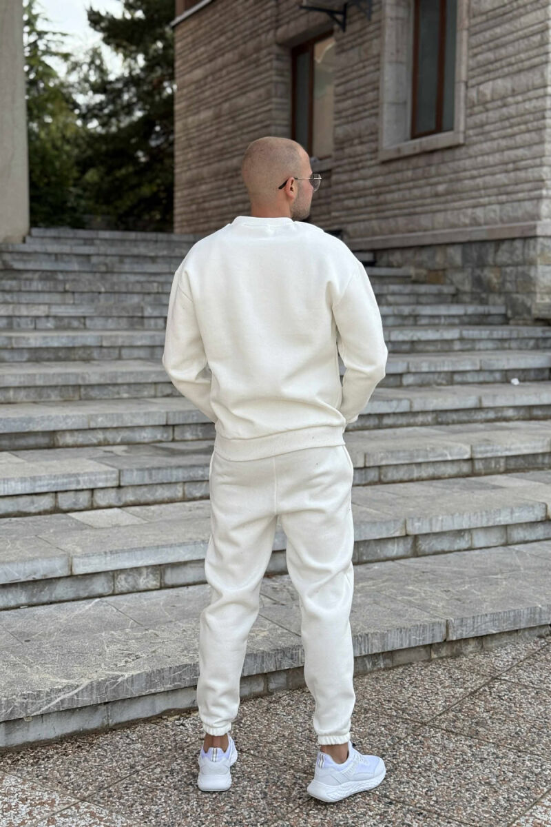 KOSTUM ME PUSH BLUZË ME JAKË TË RRUMBULLAKËT+TUTA PËR MESHKUJ NË NGJYRË TË BARDHË - 4