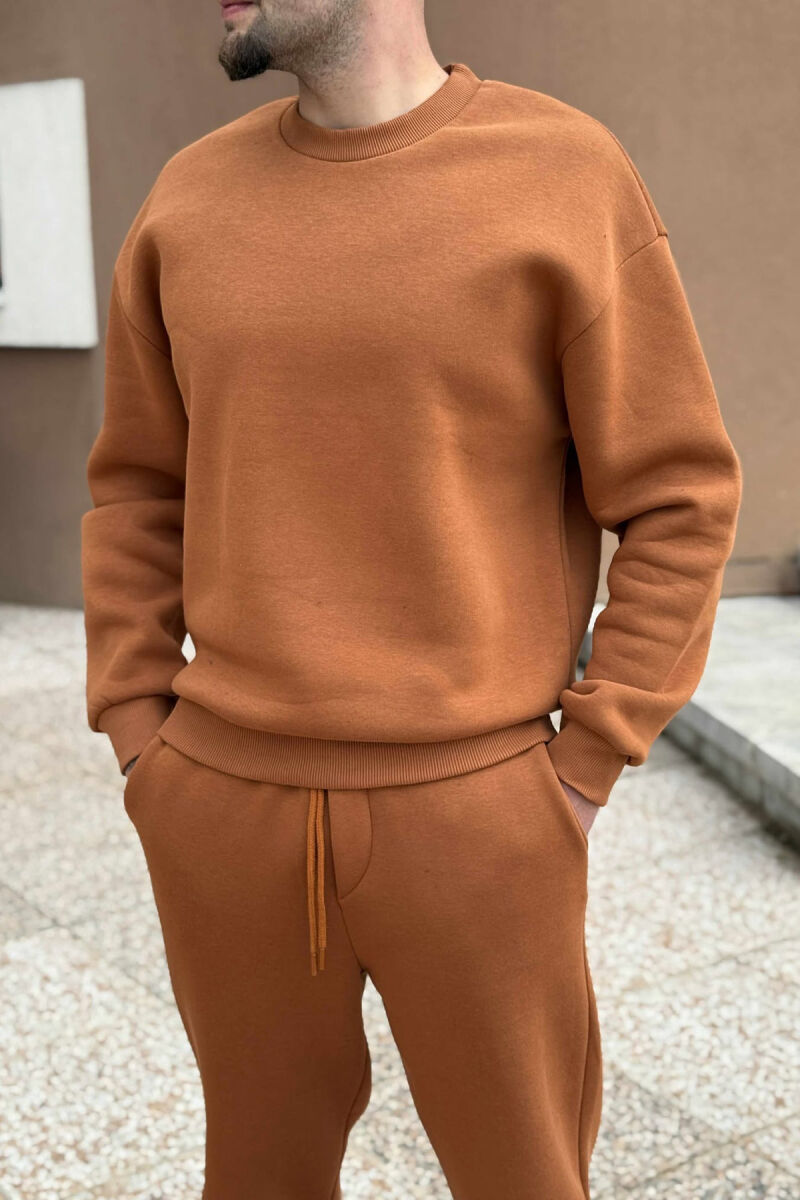 KOSTUM ME PUSH BLUZË ME JAKË TË RRUMBULLAKËT+TUTA PËR MESHKUJ NË NGJYRË TULLE - 2