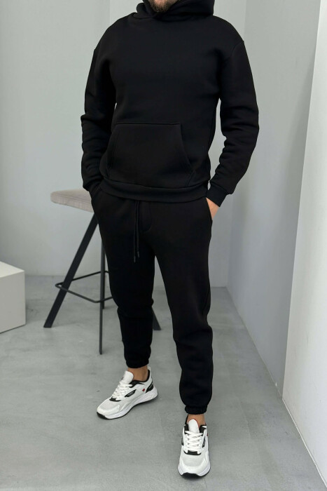 KOSTUM ME PUSH HOODIE DHE TUTA NJË NGJYRËSHE PËR MESHKUJ NË NGJYRËN E ZEZË 